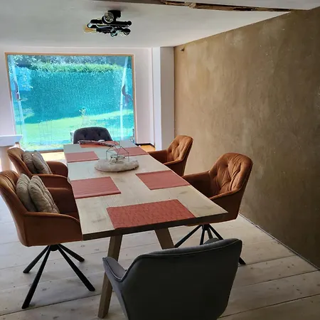 Daire Peter Und Britta Thal (Bregenz)